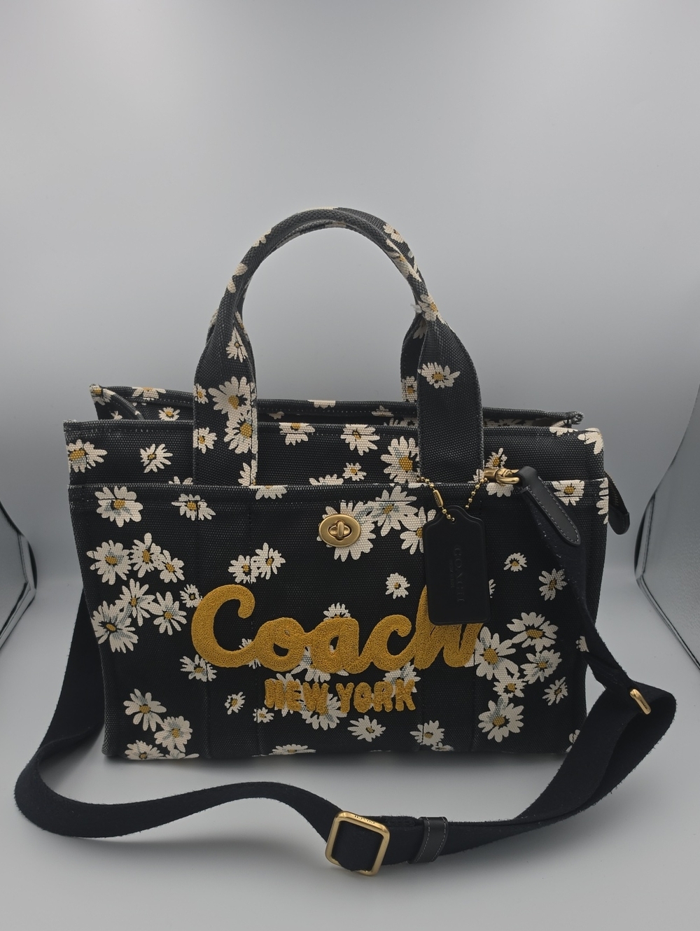 Coach Black/White Daisy Print Canvas Large Tote W/ Gold Logo & Hardware (EUC)🌼✨